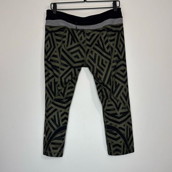 Lululemon Run: Inspire Crop II *All Full-On Luxtreme 10 - Picture 6 of 11